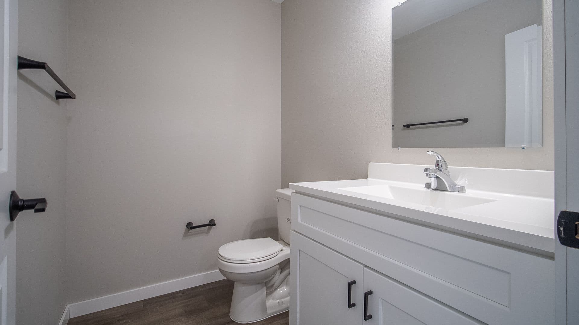 Kasson Apartment: 513-1303 15th Street NW