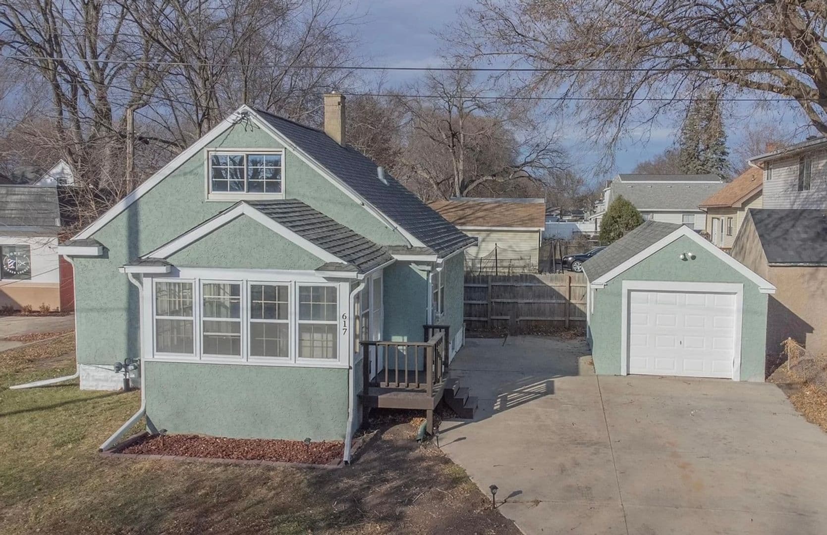 Rochester House: 617 12th St SE