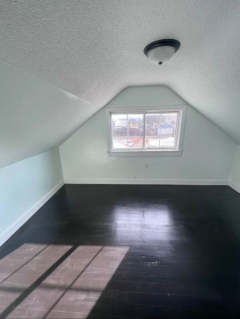 Rochester House: 617 12th St SE