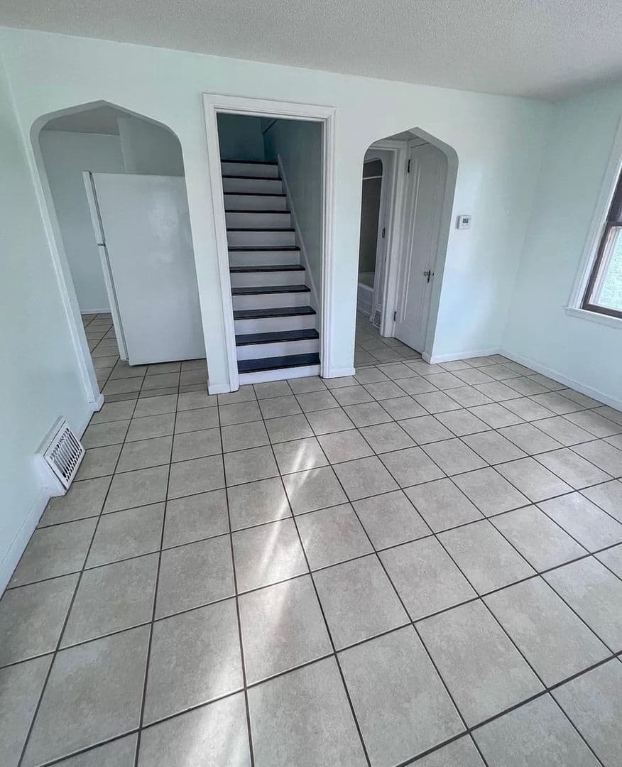 Rochester House: 617 12th St SE