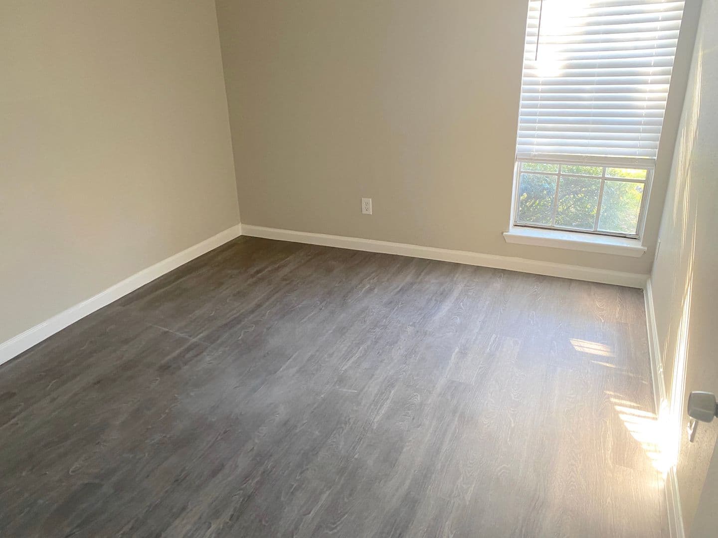HOUSTON Townhome: 6620 WESTWICK DR.
