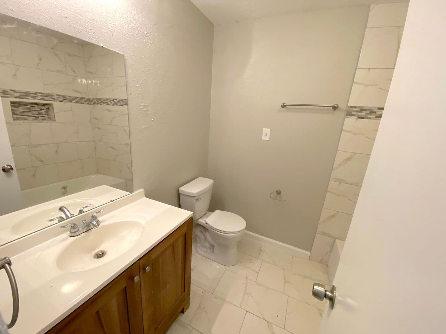 HOUSTON Townhome: 6620 WESTWICK DR.