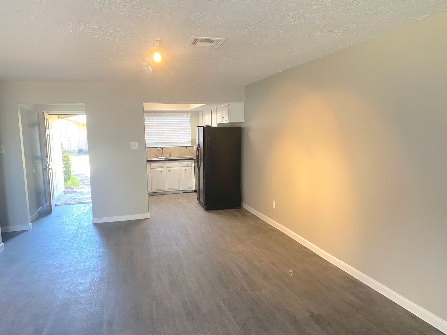 HOUSTON Townhome: 6620 WESTWICK DR.