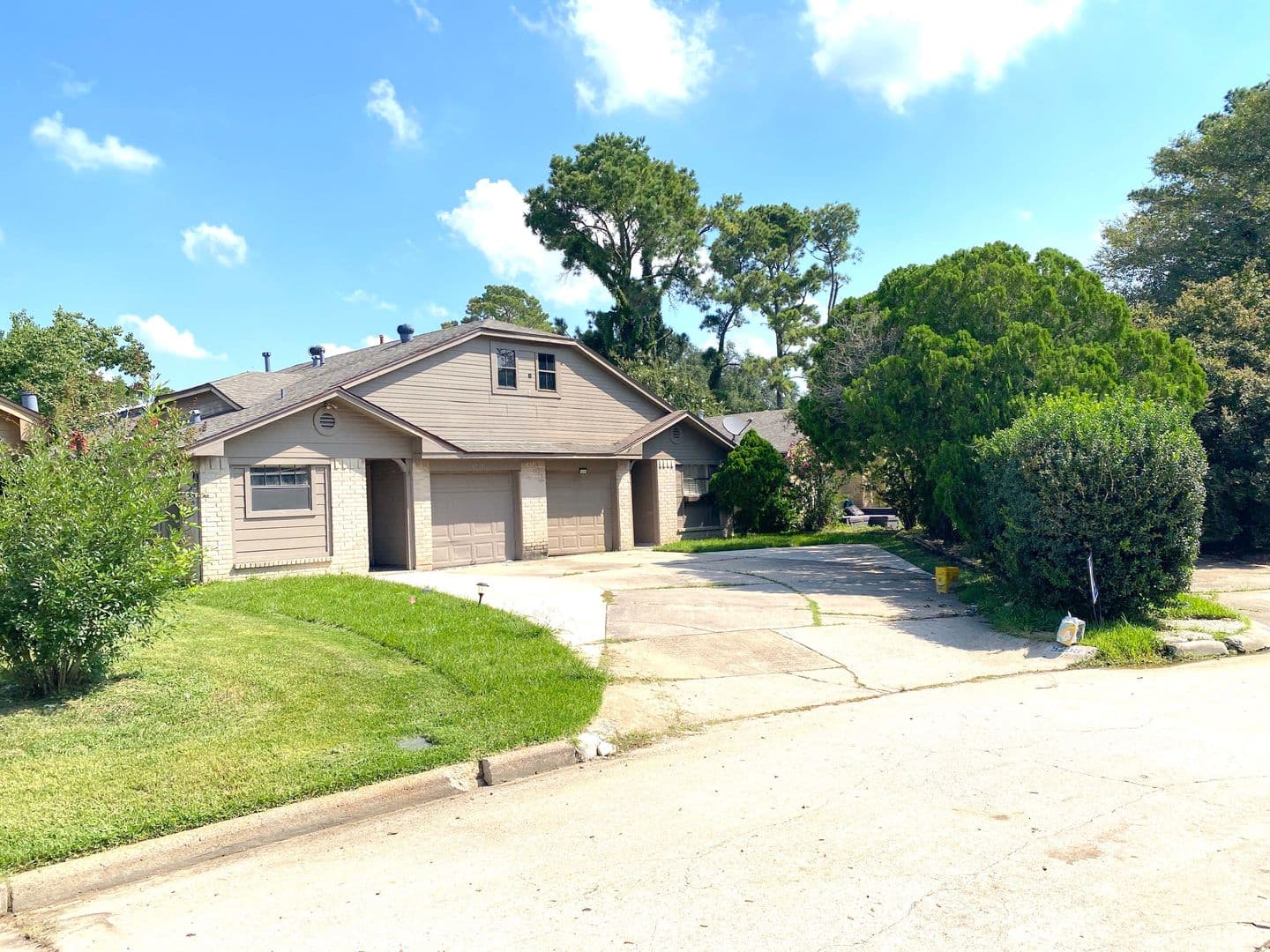 HOUSTON House: 5259 BEAVERBROOK Dr