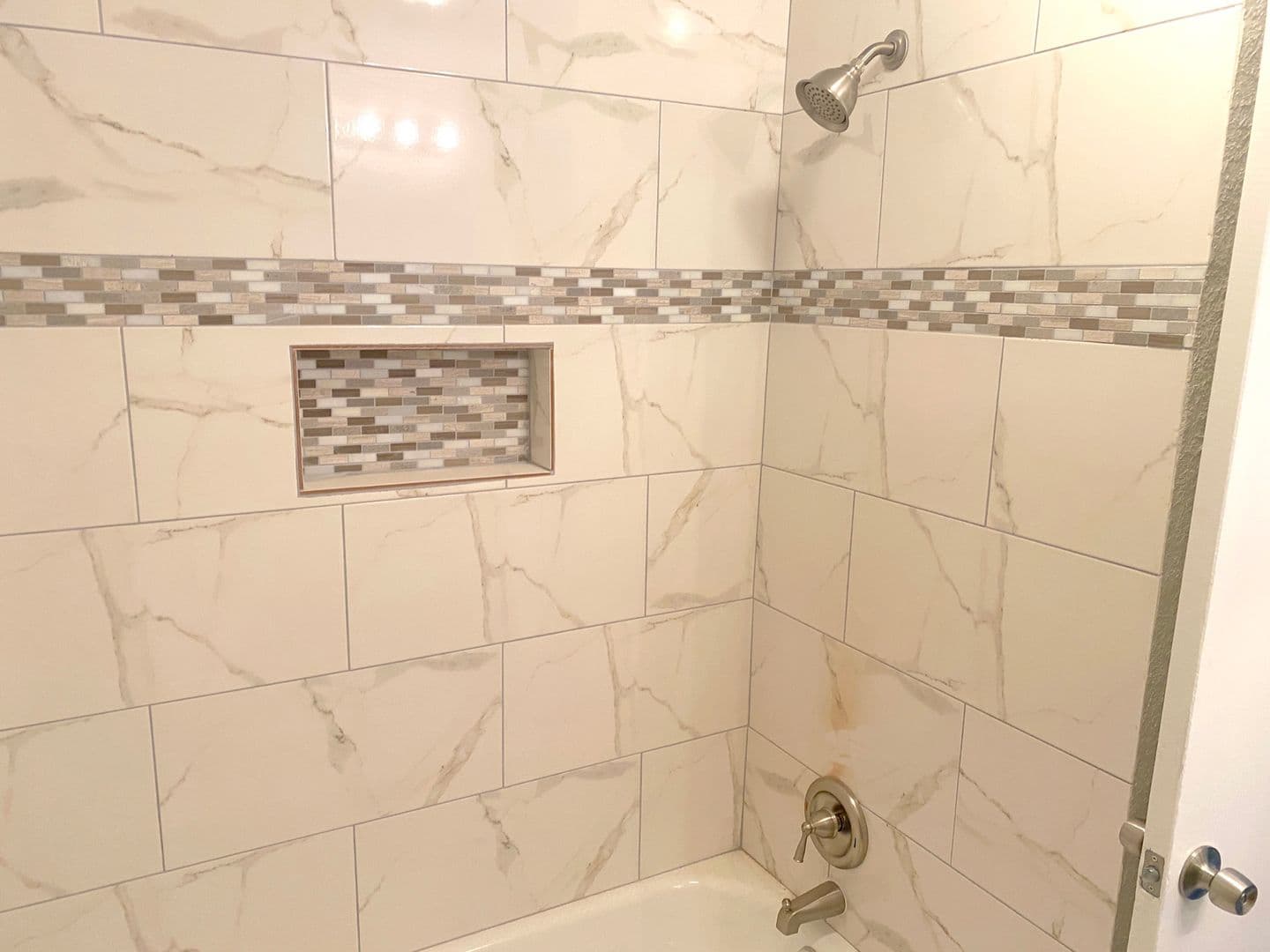 HOUSTON Townhome: 6620 WESTWICK DR.