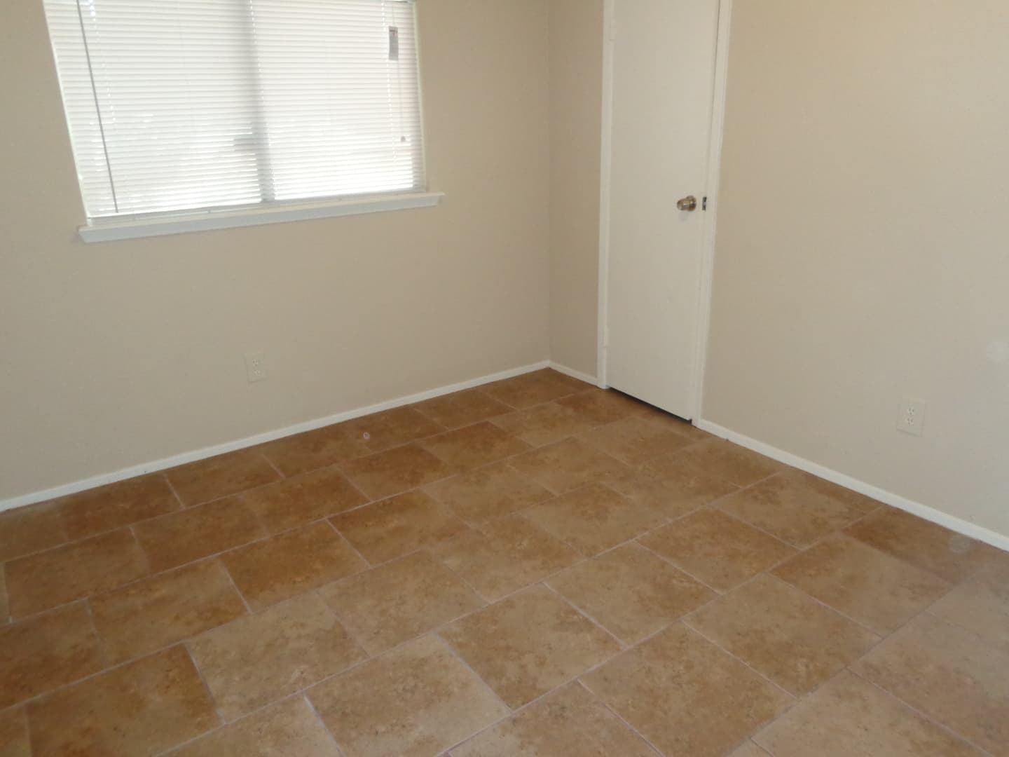 HOUSTON House: 5259 BEAVERBROOK Dr