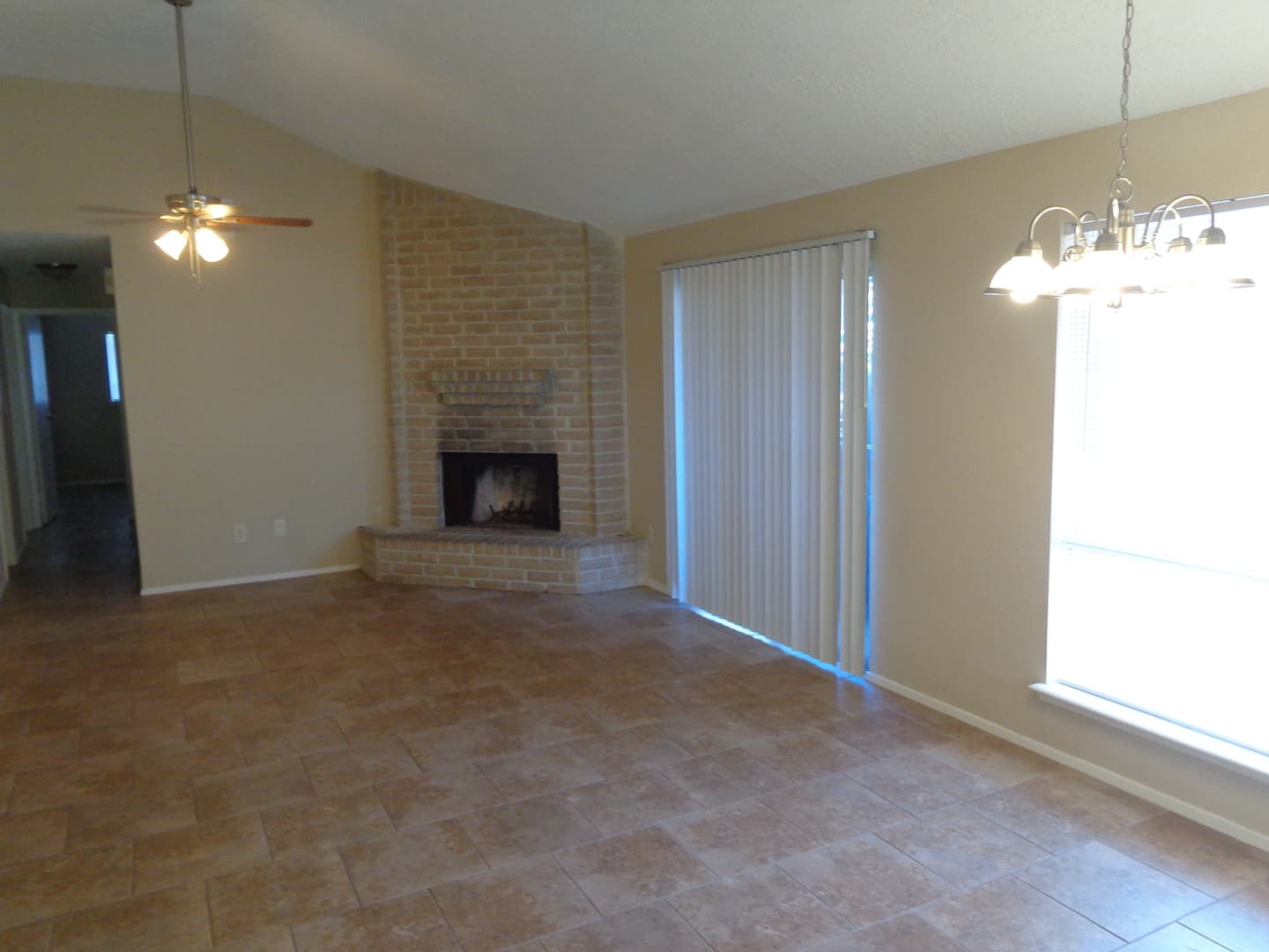 HOUSTON House: 5259 BEAVERBROOK Dr