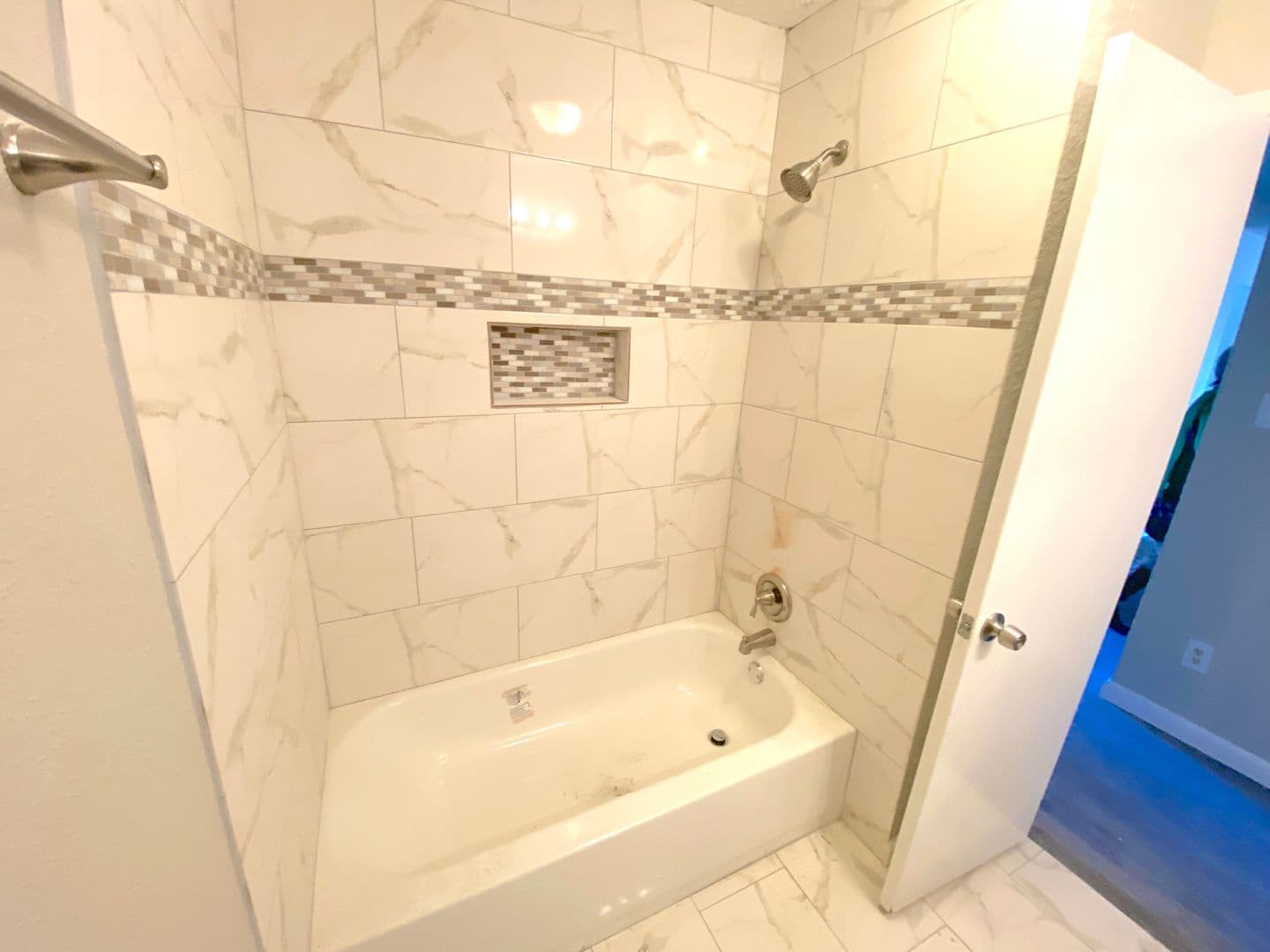 HOUSTON Townhome: 6620 WESTWICK DR.