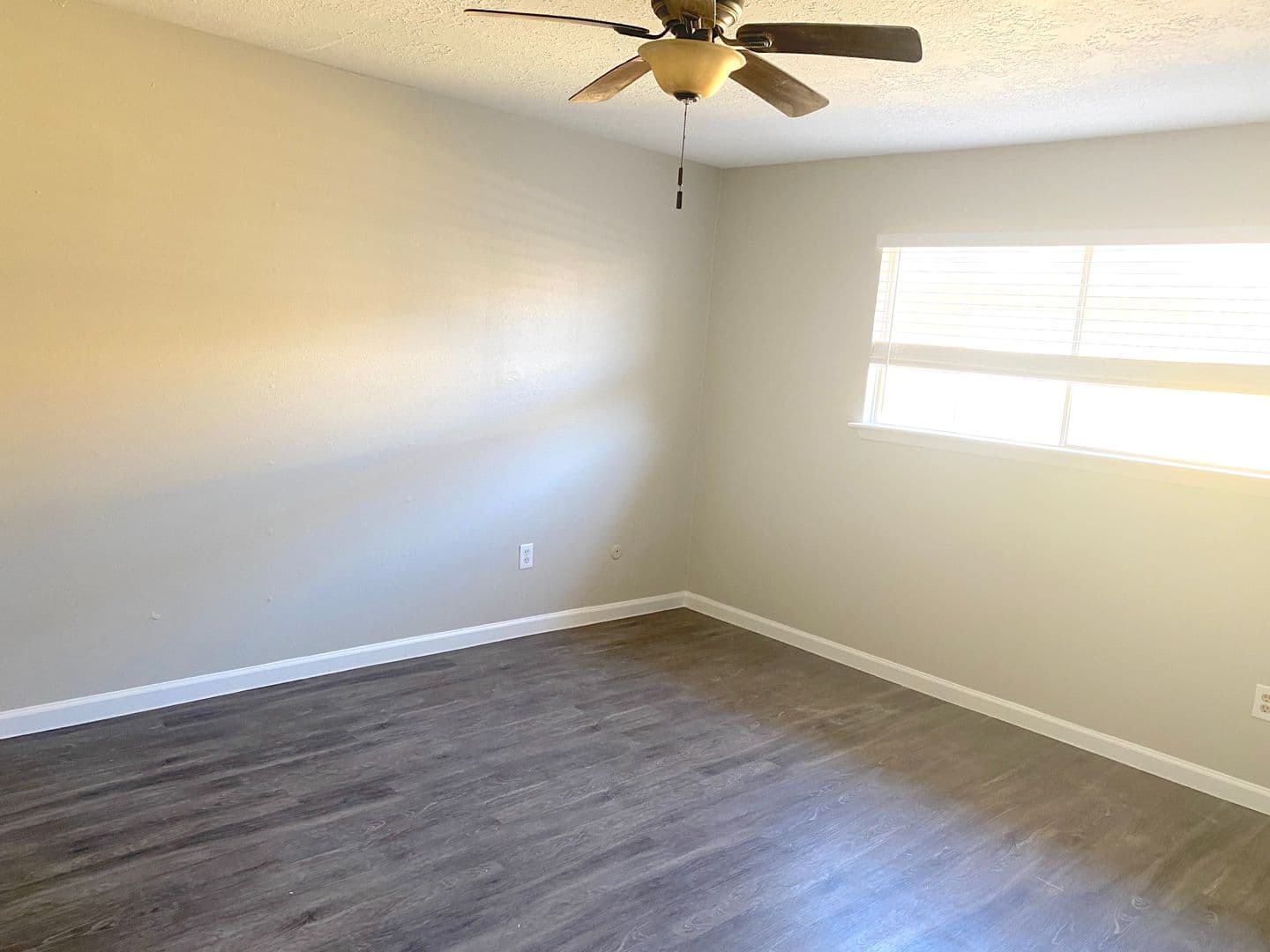 HOUSTON Townhome: 6620 WESTWICK DR.