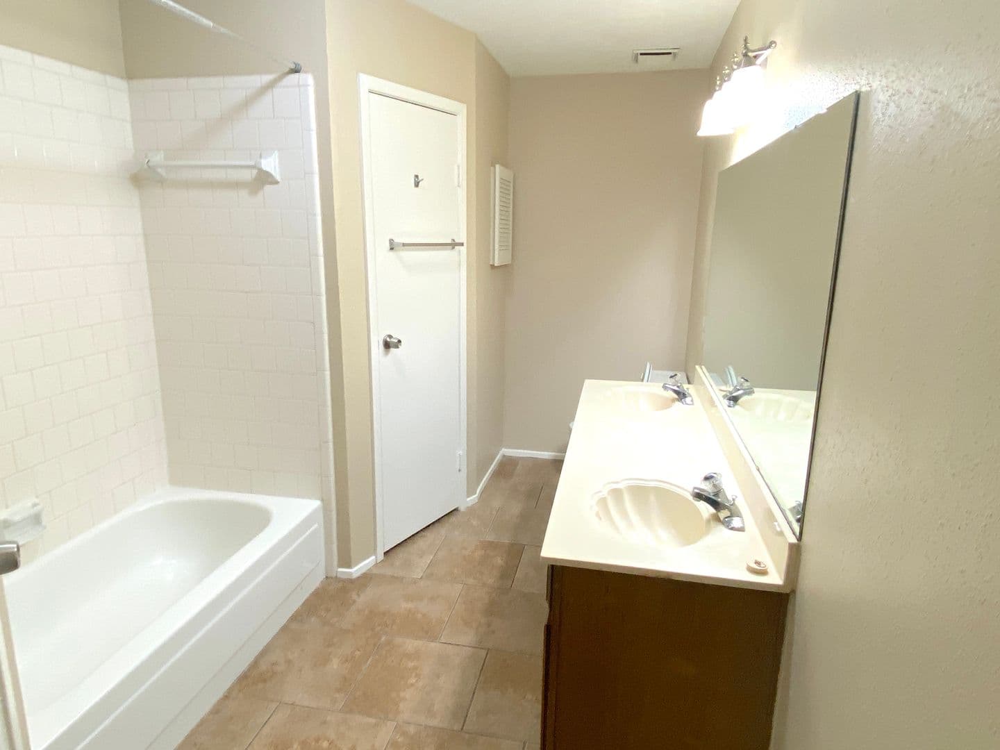 HOUSTON House: 5259 BEAVERBROOK Dr