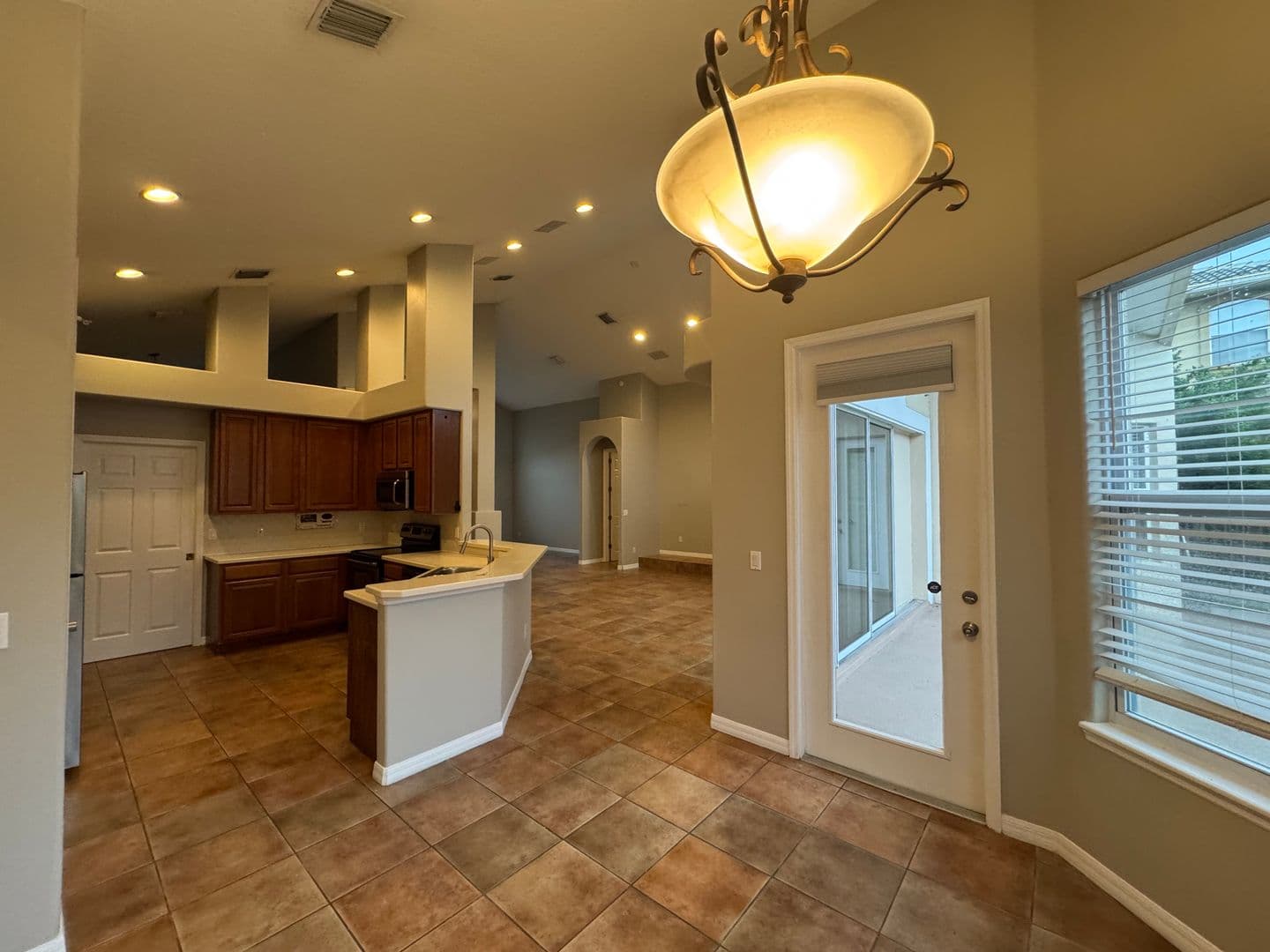 Orlando House: 2521 Roat Dr.