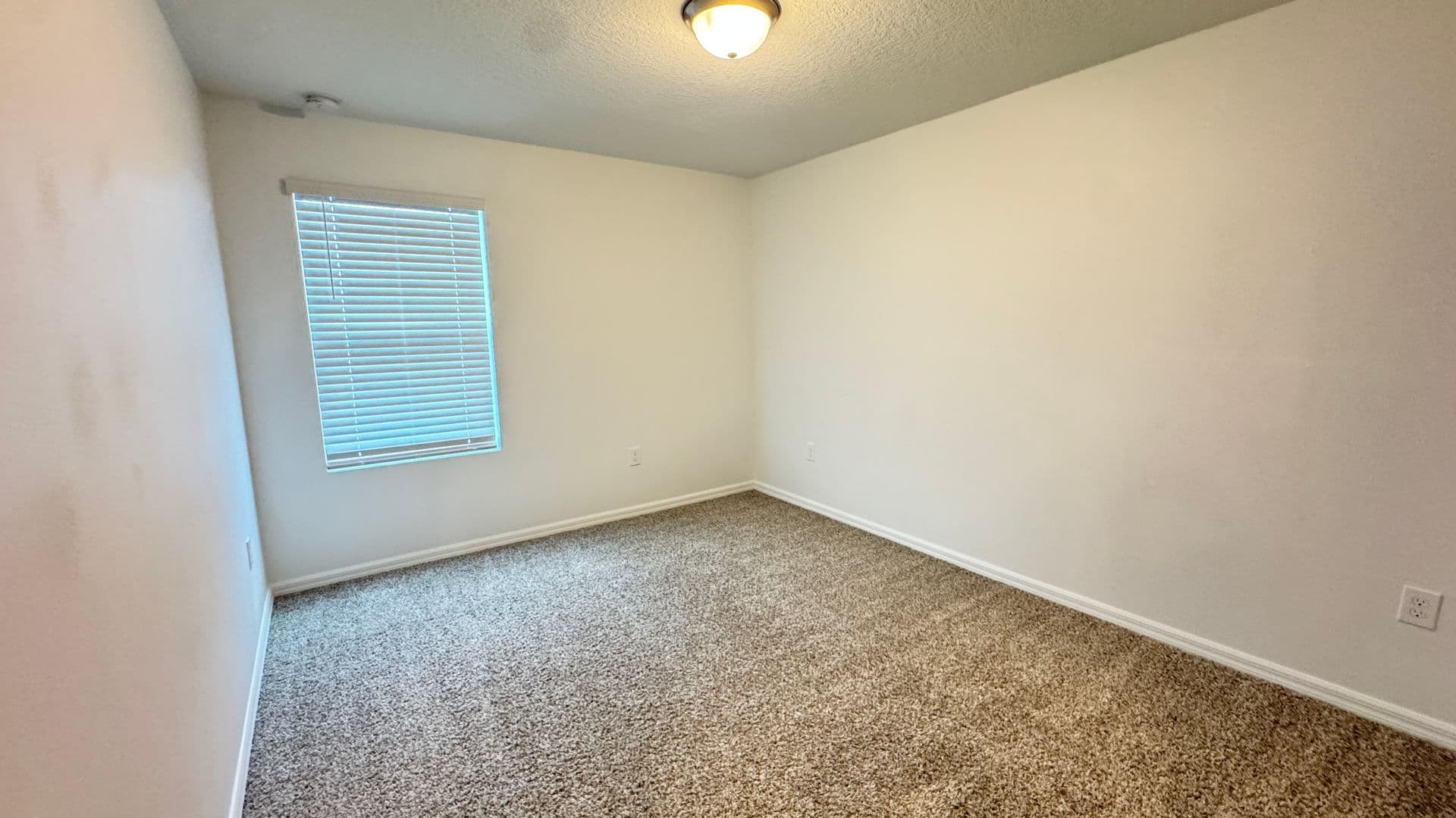 Davenport House: 2401 White Tail St