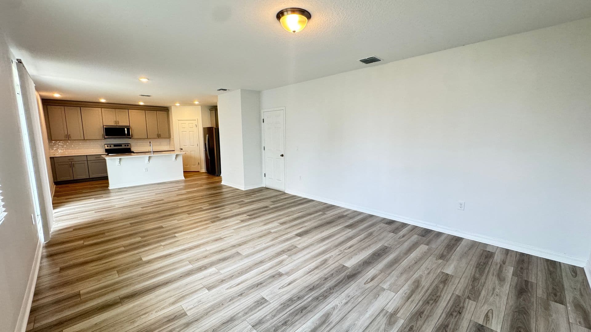 Davenport House: 2401 White Tail St