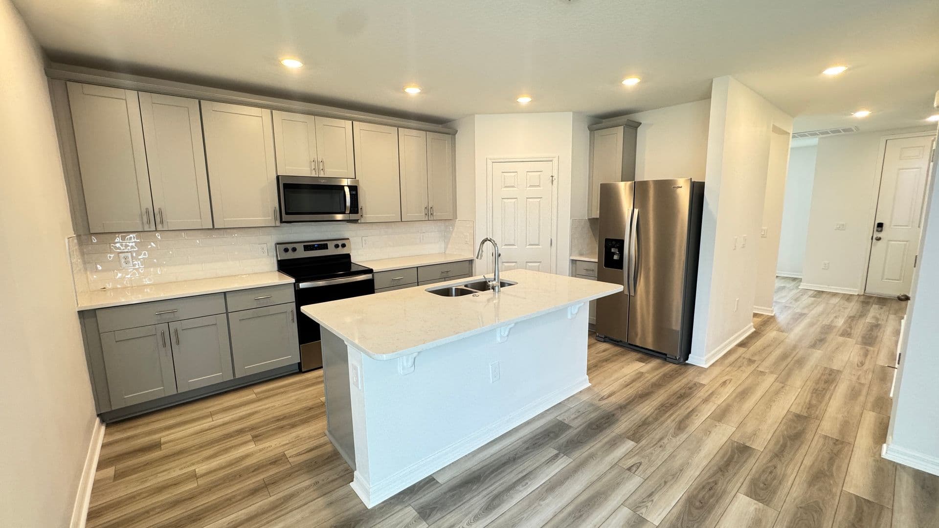 Davenport House: 2401 White Tail St
