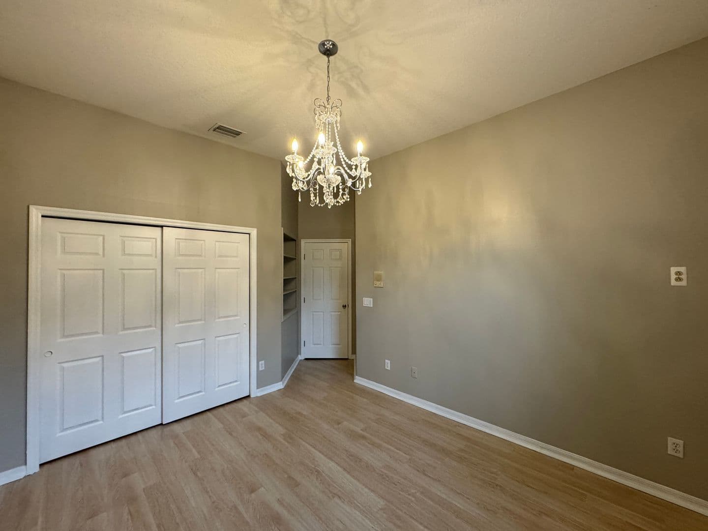 Orlando House: 2521 Roat Dr.