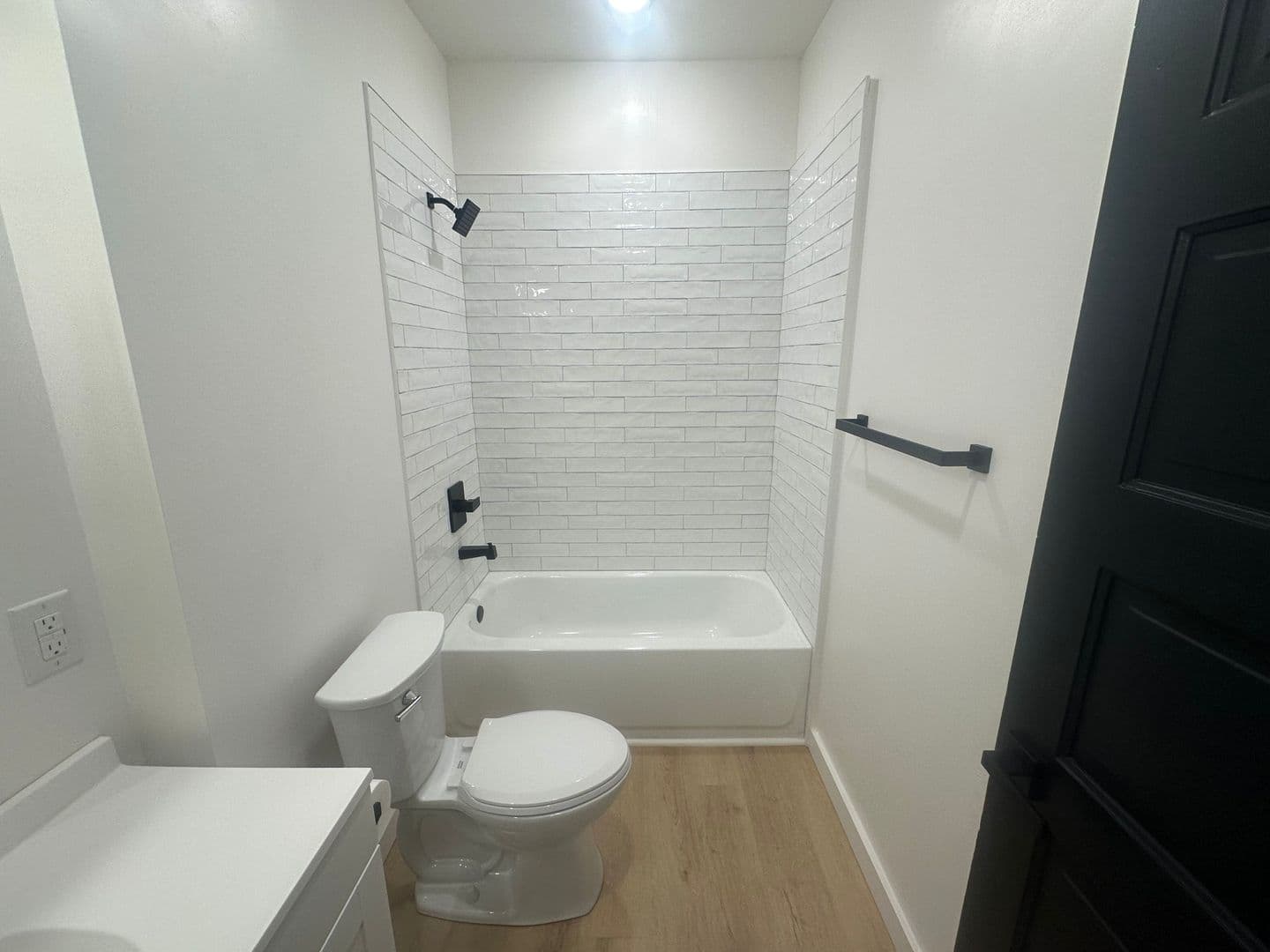 Covington Apartment: 24 W 10th St