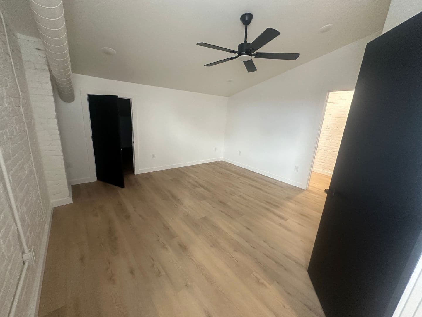 Covington Apartment: 24 W 10th St