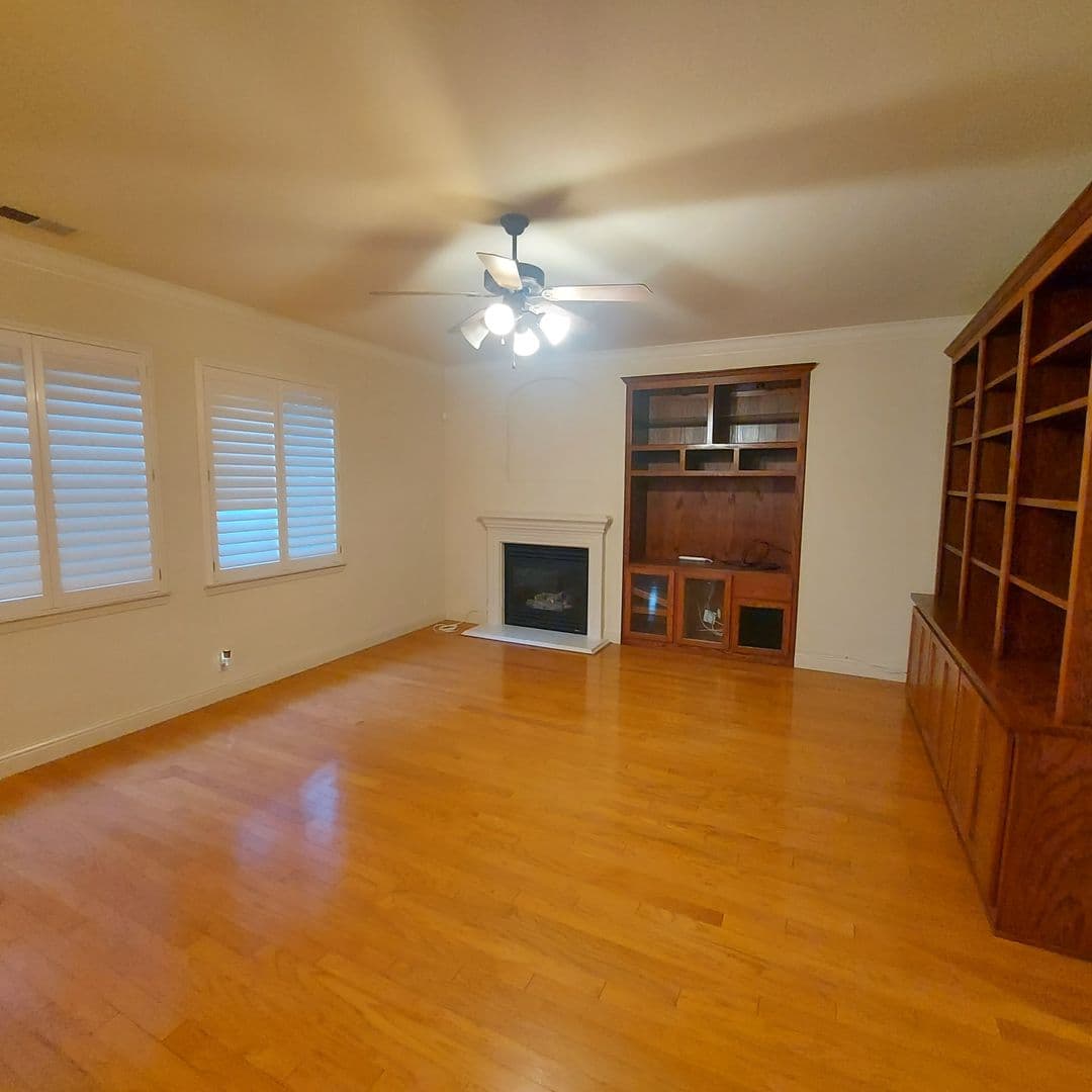 Carmichael House: 2604 Javan Ln.