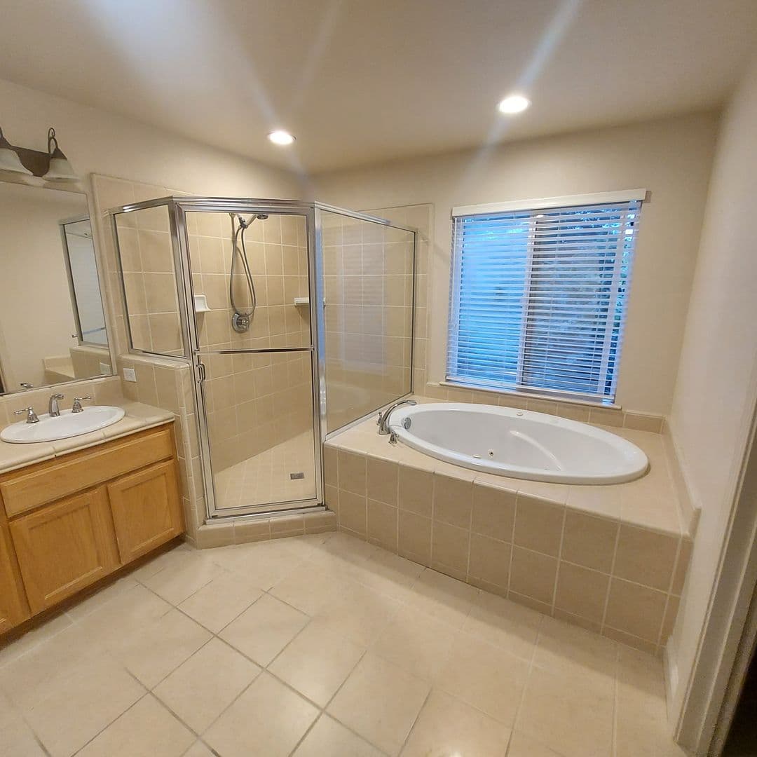 Carmichael House: 2604 Javan Ln.