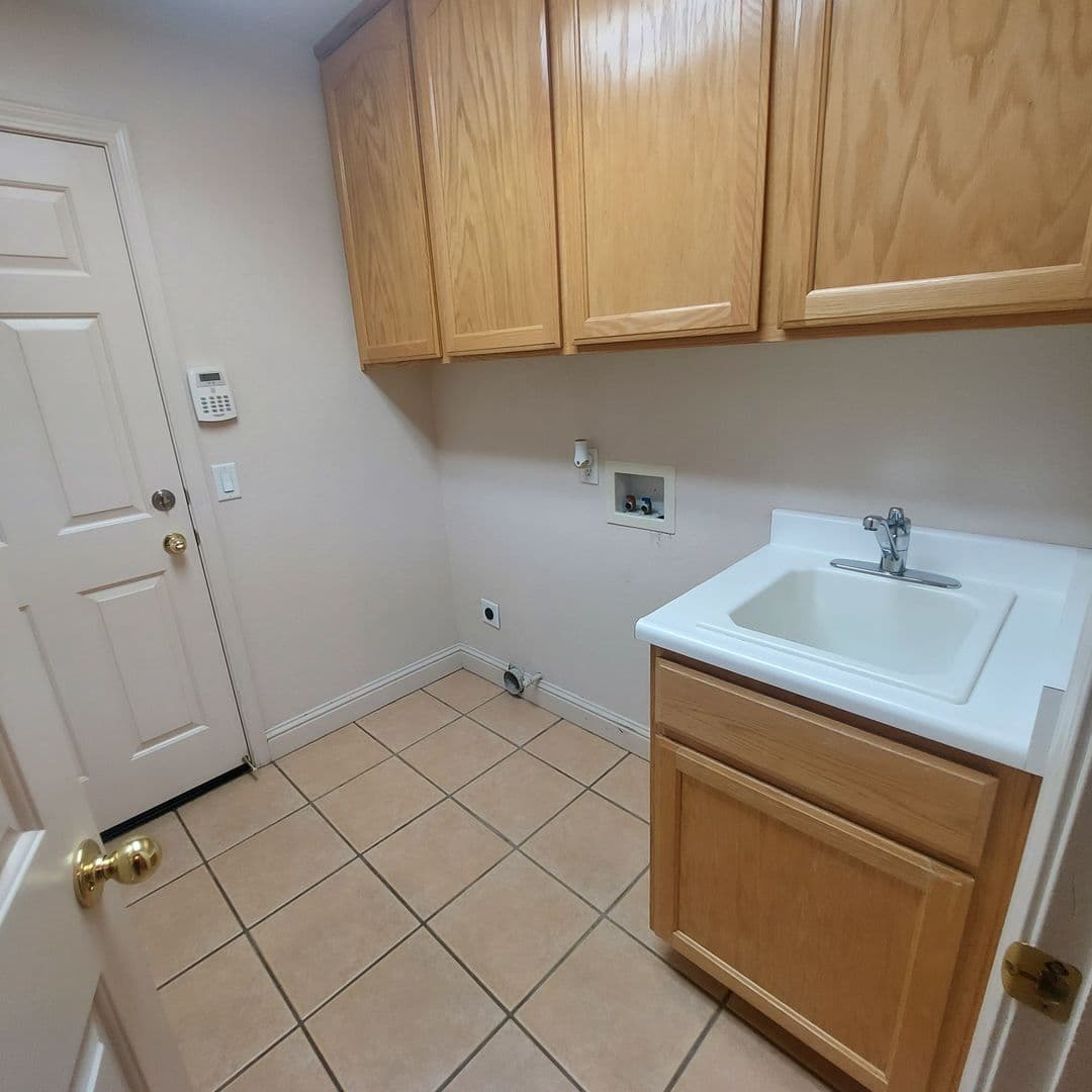Carmichael House: 2604 Javan Ln.