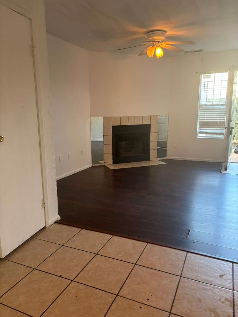 Houston House: 12668 Windsor Village Dr