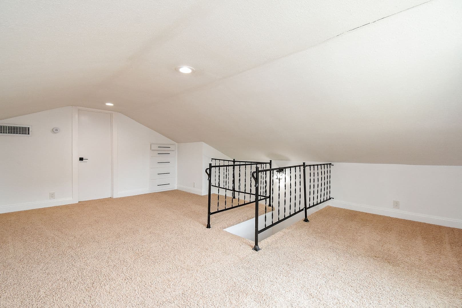 Houston House: 5019 Stillbrooke Dr