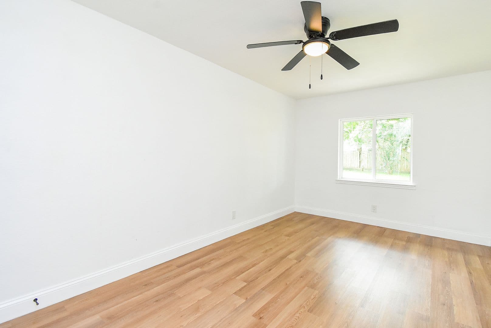 Houston House: 5019 Stillbrooke Dr