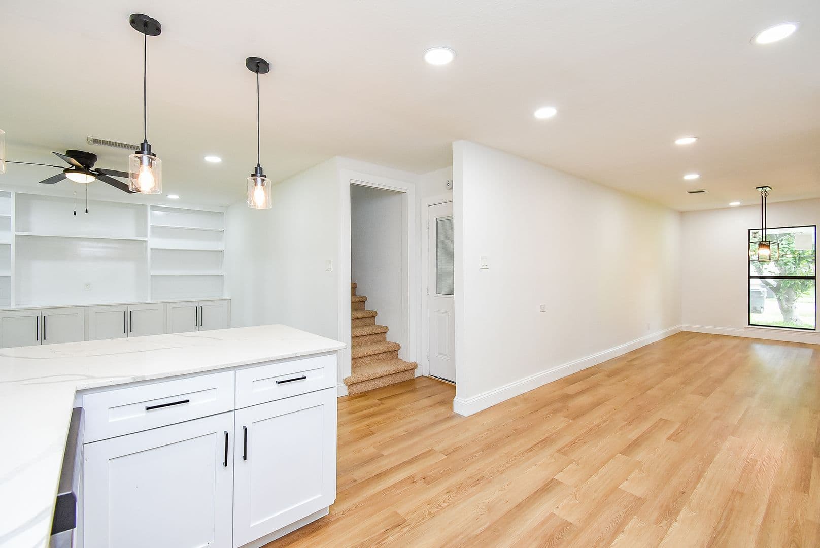 Houston House: 5019 Stillbrooke Dr