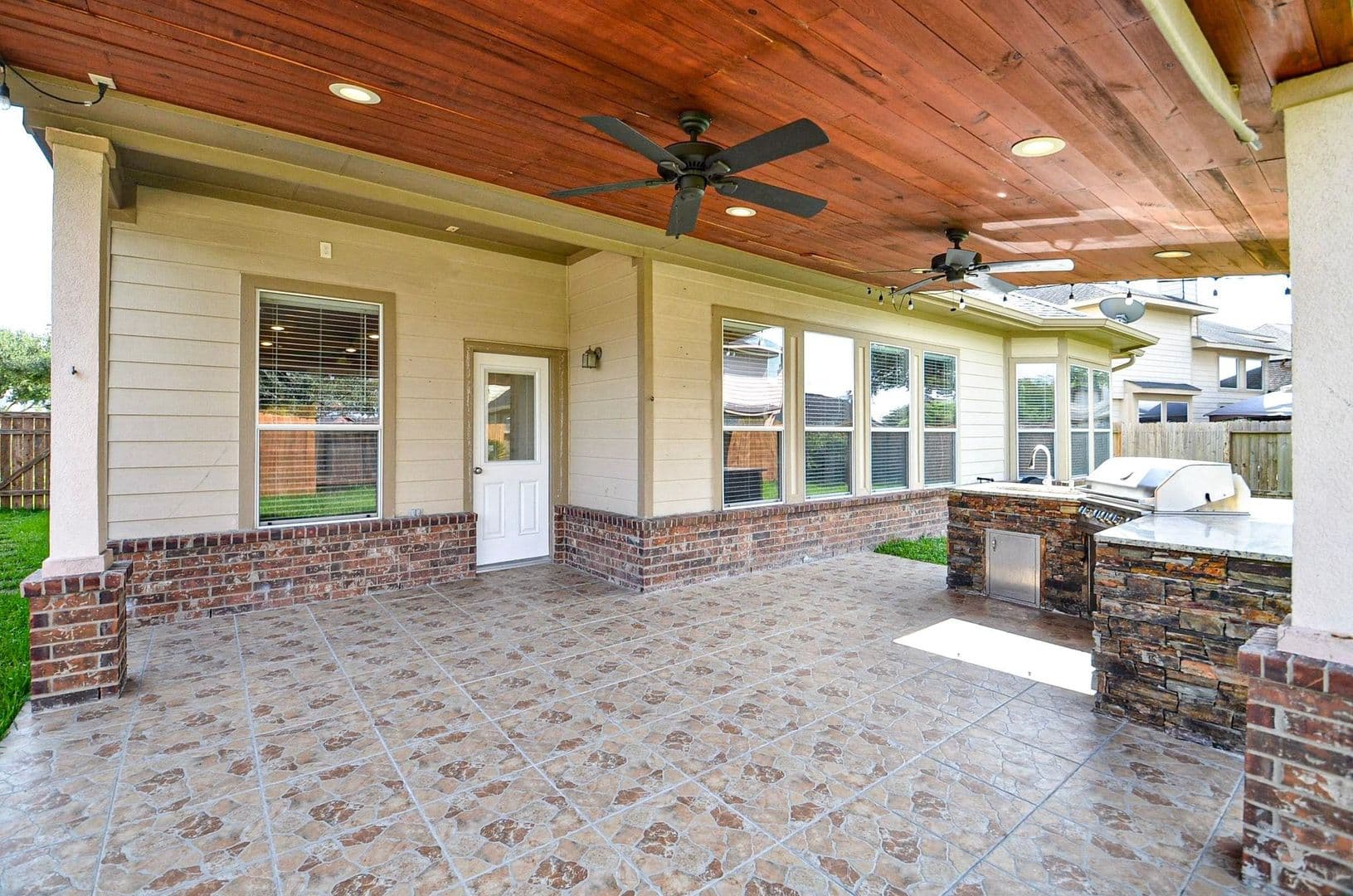 Richmond House: 21415 Sierra Bend Dr