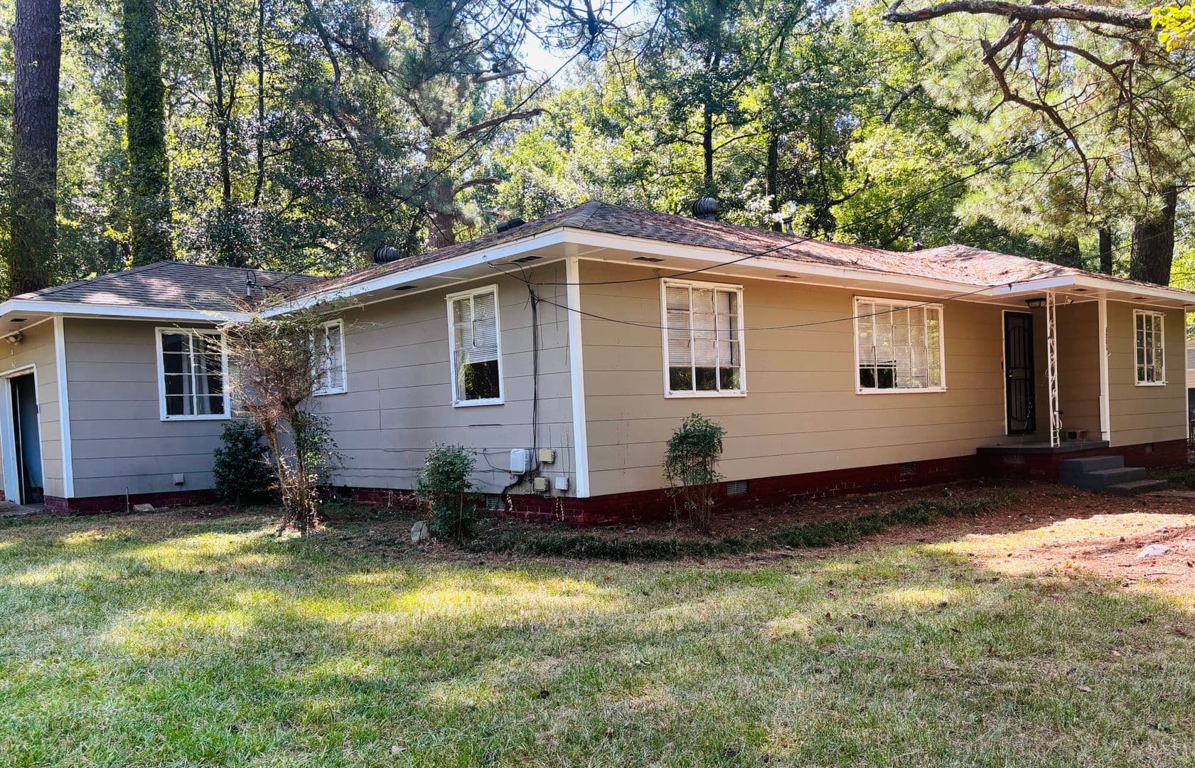 Jackson House: 3206 Rosemary Avenue