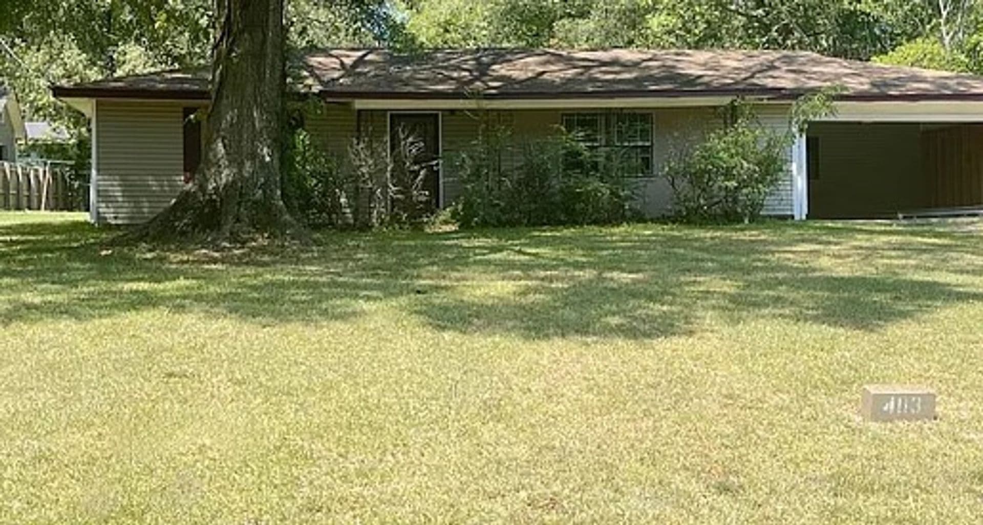 Jackson House: 4113 Oakhill Drive