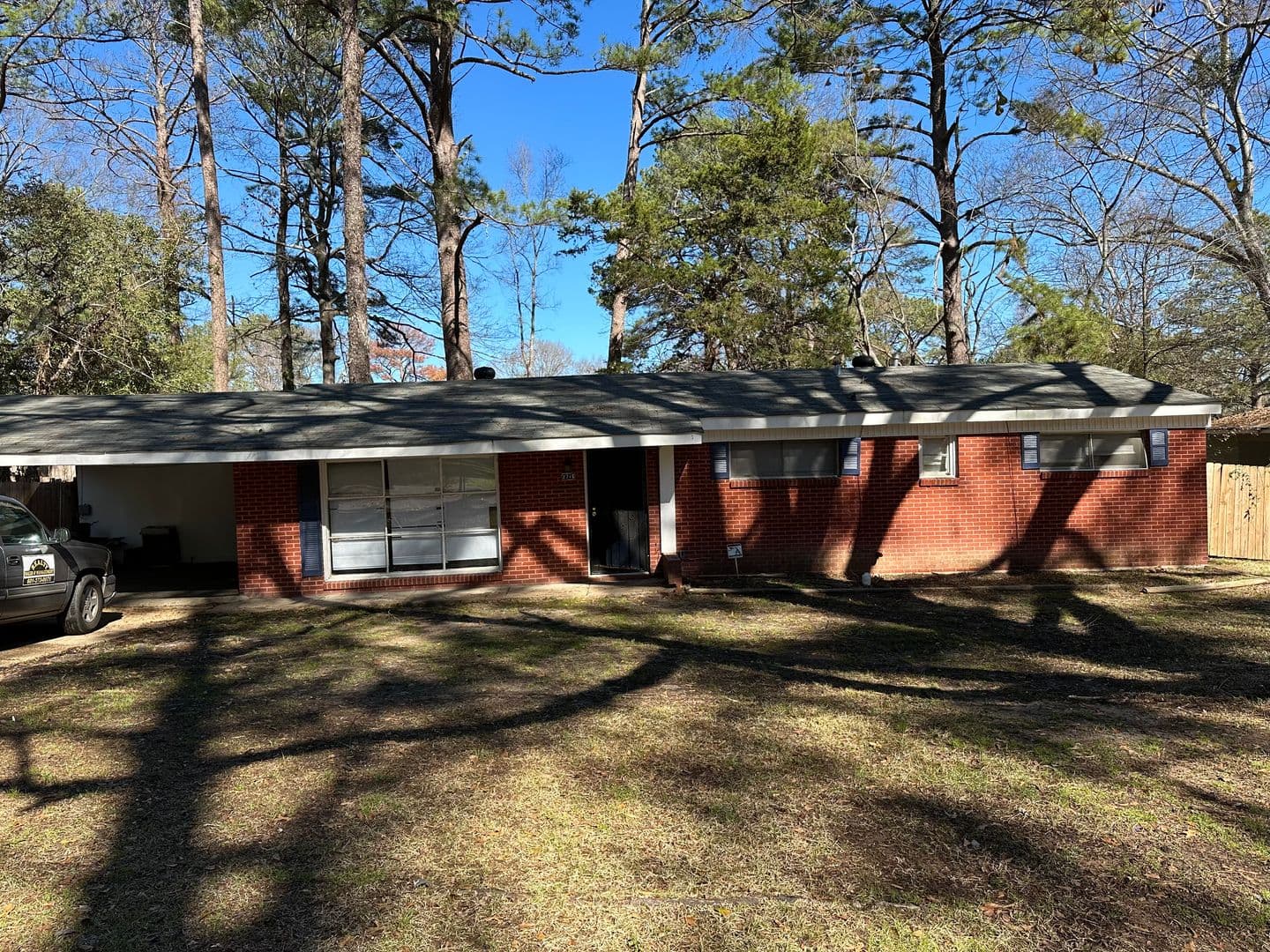 Jackson House: 2710 East Benwood Drive