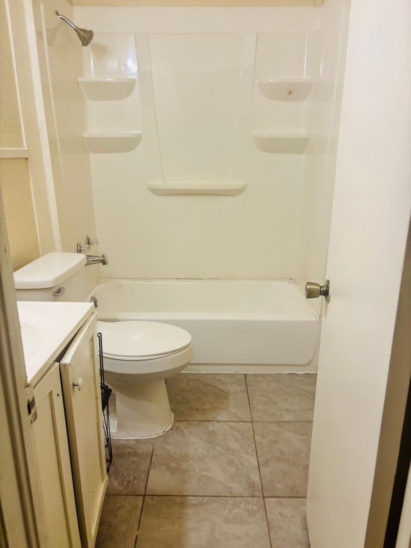 Jackson House: 2710 East Benwood Drive
