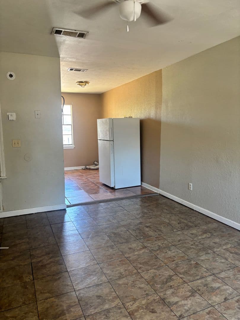 Jackson Apartment: 4345 W. Capitol Street