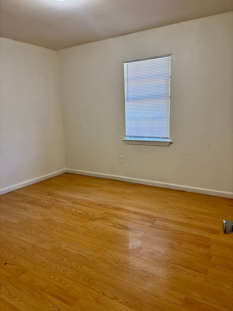 Jackson Apartment: 4345 W. Capitol Street