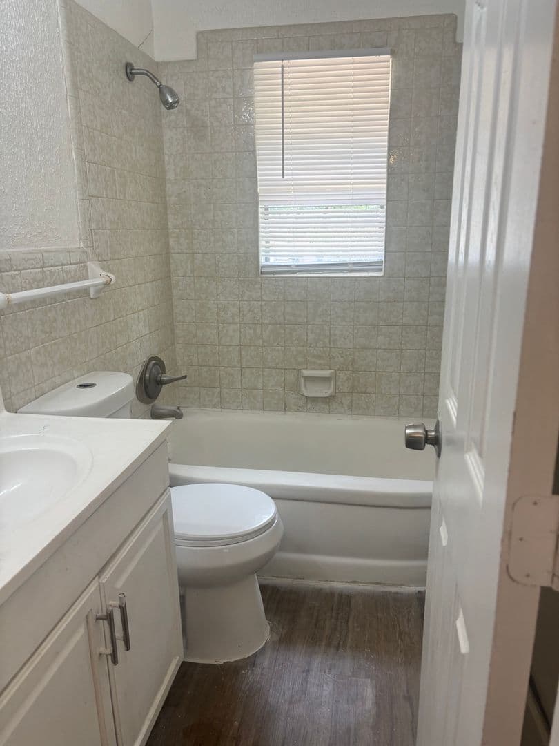 Jackson House: 1734 Dixie Drive