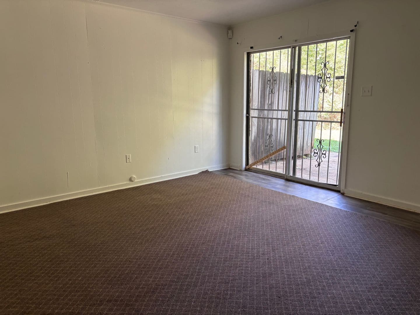 Jackson House: 2136 East Drive
