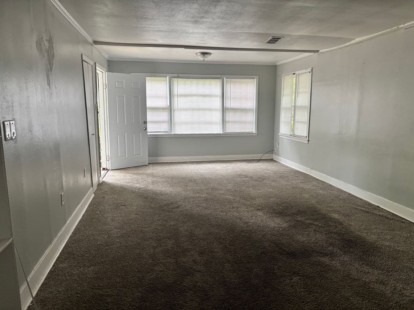 Jackson House: 3211 Charleston Drive