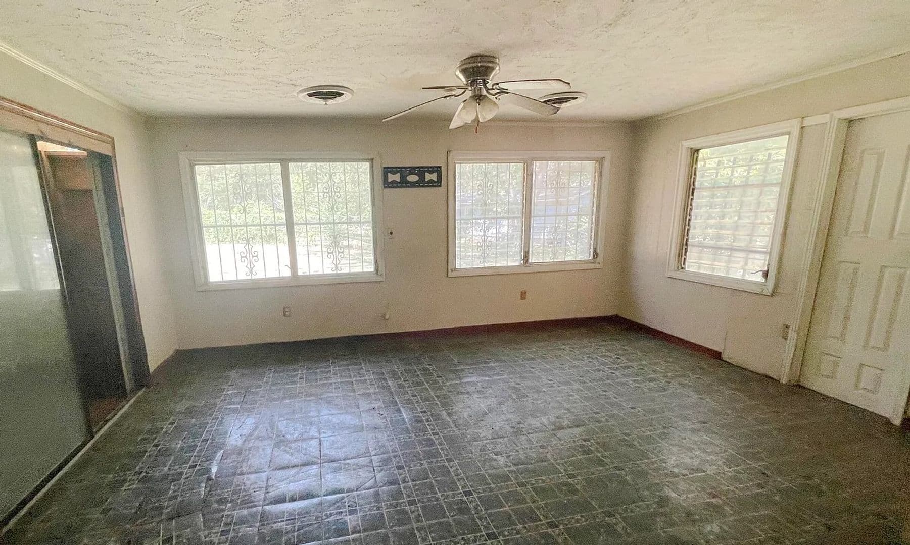 Jackson House: 4113 Oakhill Drive