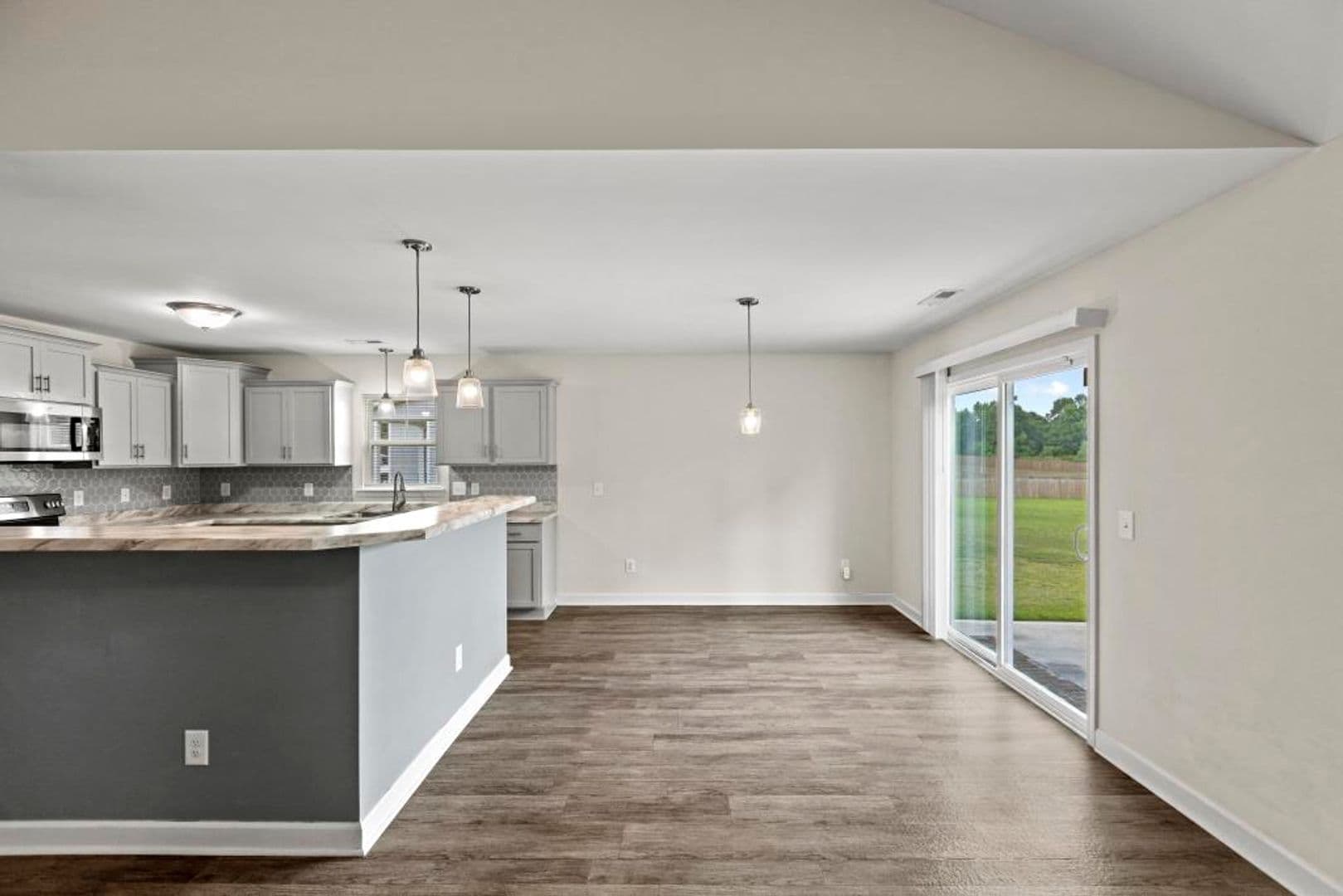 jacksonville House: 514 Isaac Branch Drive