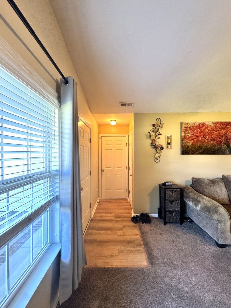 Jacksonville House: 275 Brookstone Way