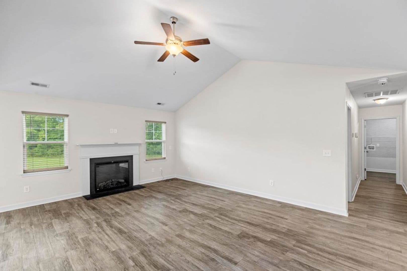 jacksonville House: 514 Isaac Branch Drive