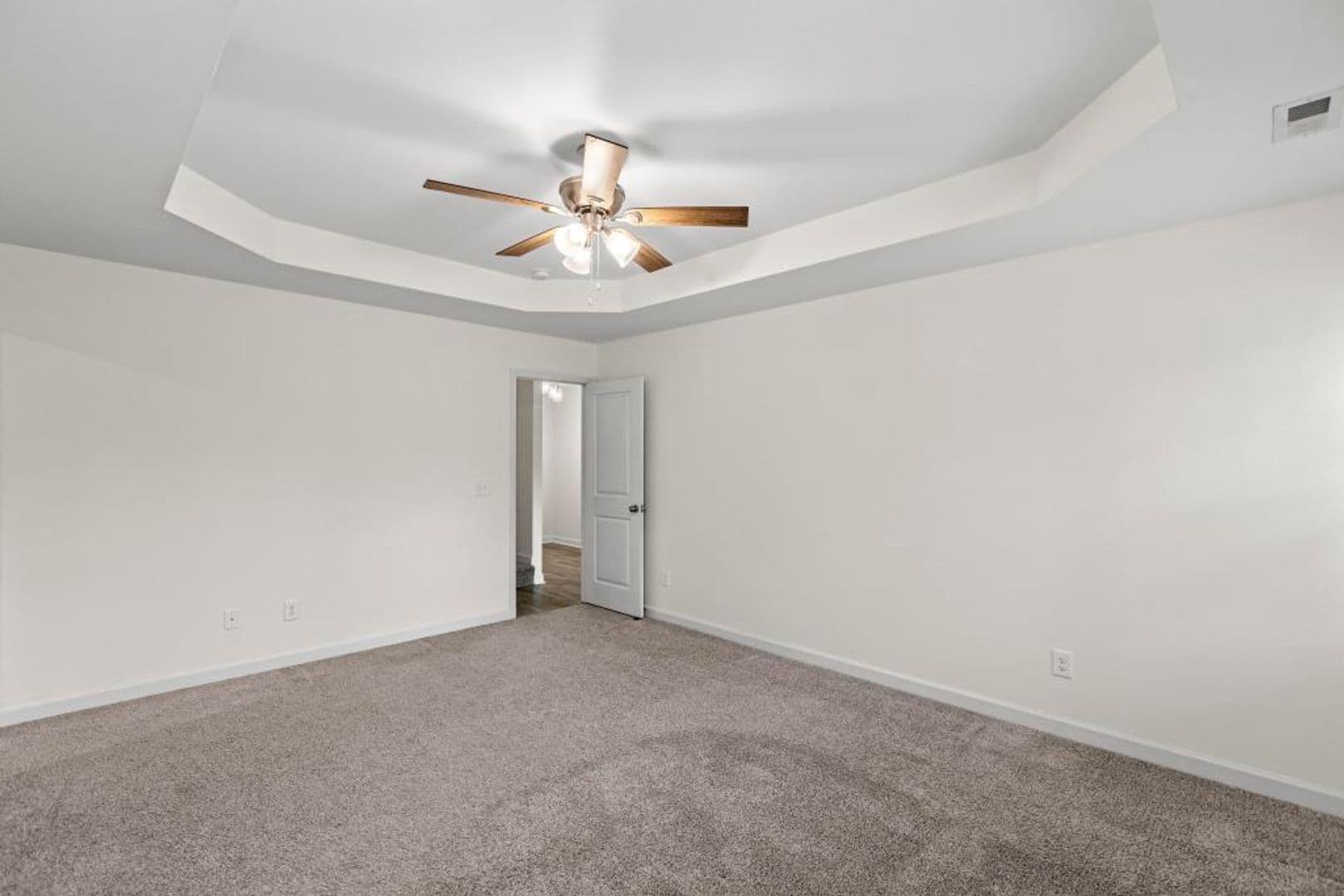 jacksonville House: 514 Isaac Branch Drive