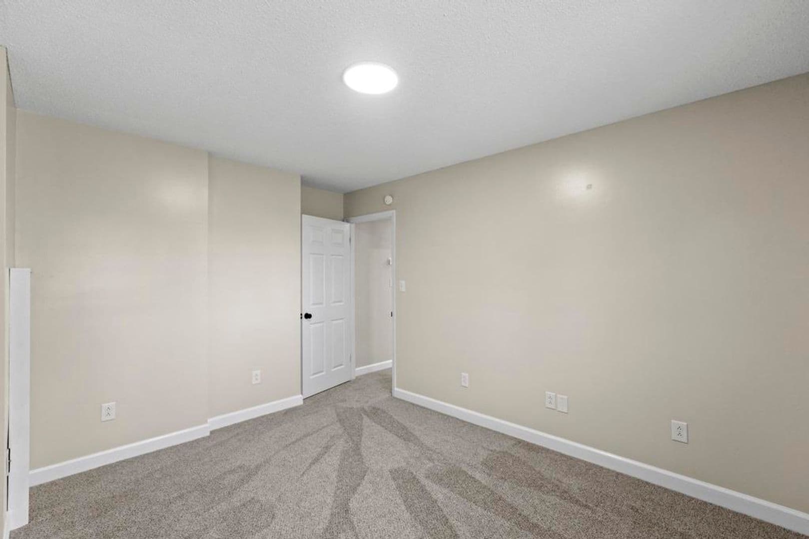 Jacksonville House: 2270 Dawson Cabin Road