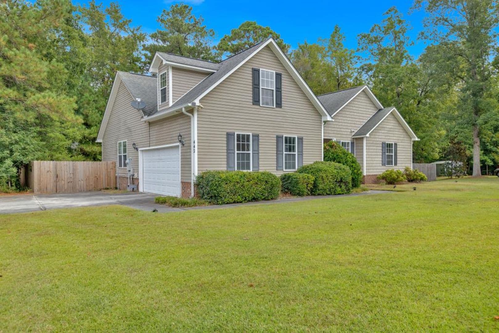 Jacksonville House: 442 Ridge Road