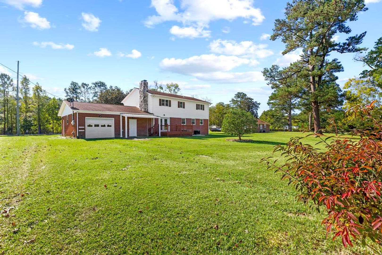 Jacksonville House: 2270 Dawson Cabin Road