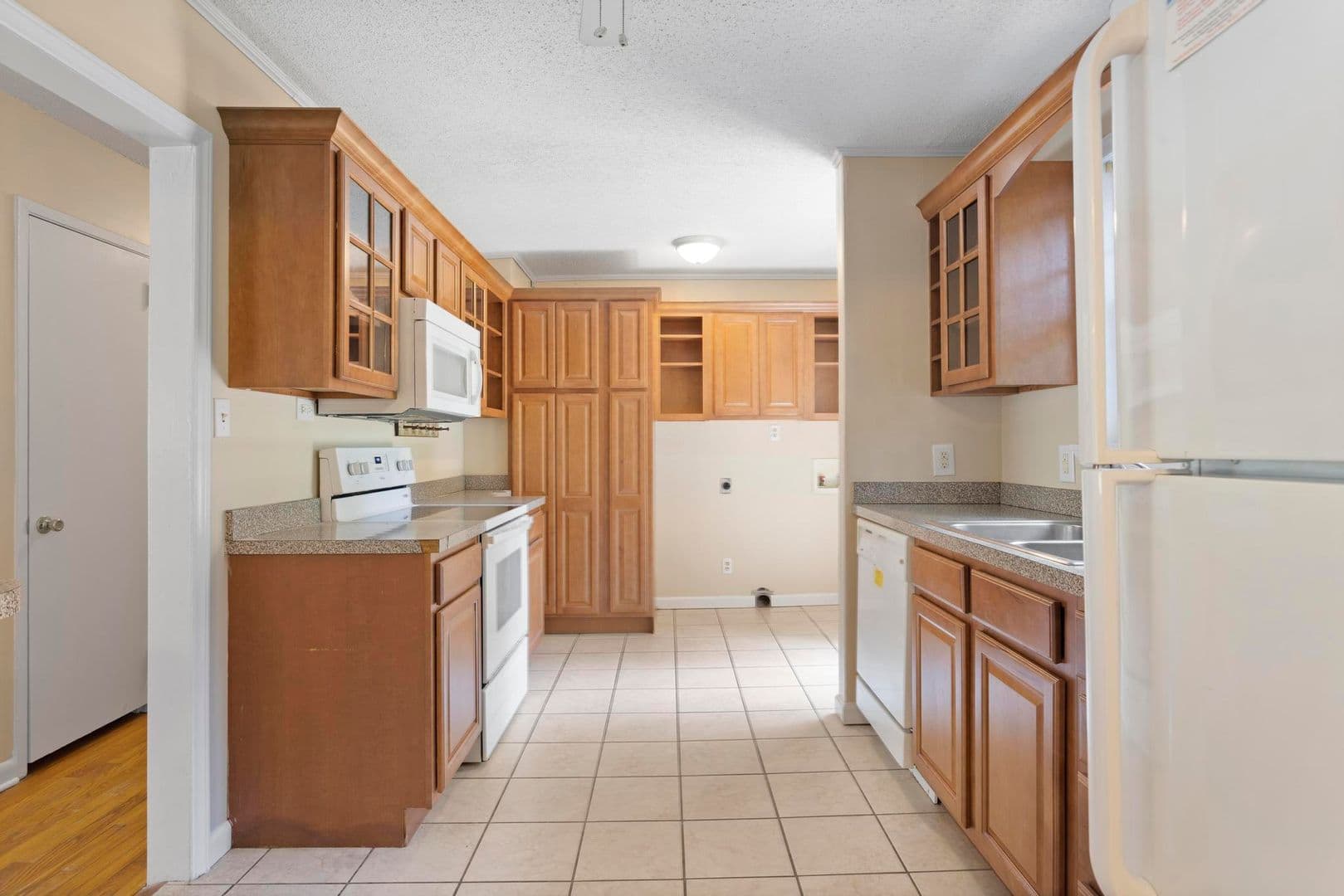 Jacksonville House: 404 Dogwood Lane