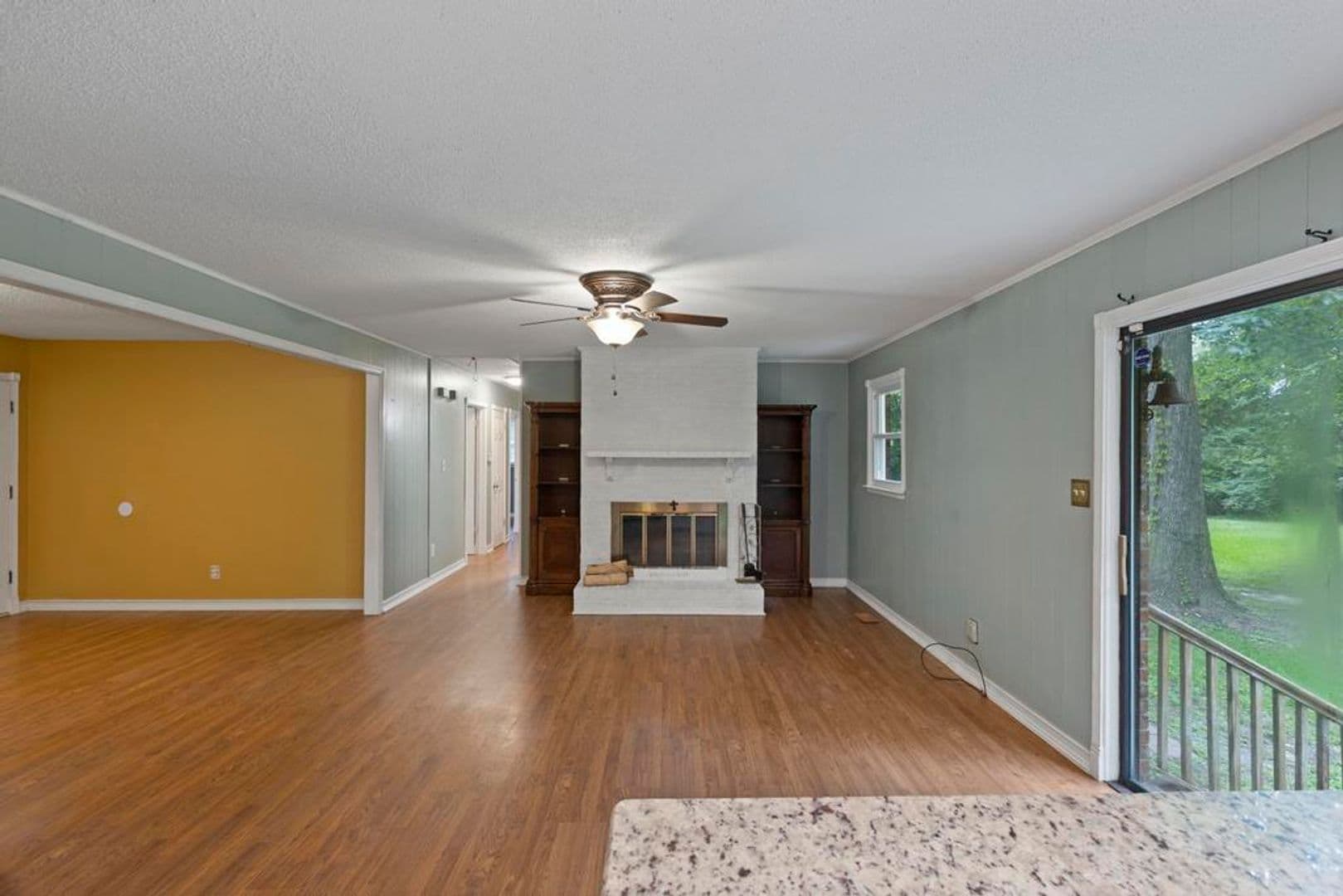 Jacksonville House: 208 Toni Drive