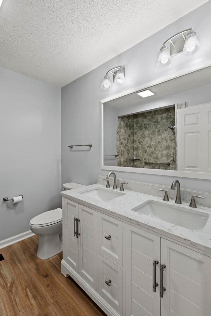 Jacksonville House: 2270 Dawson Cabin Road