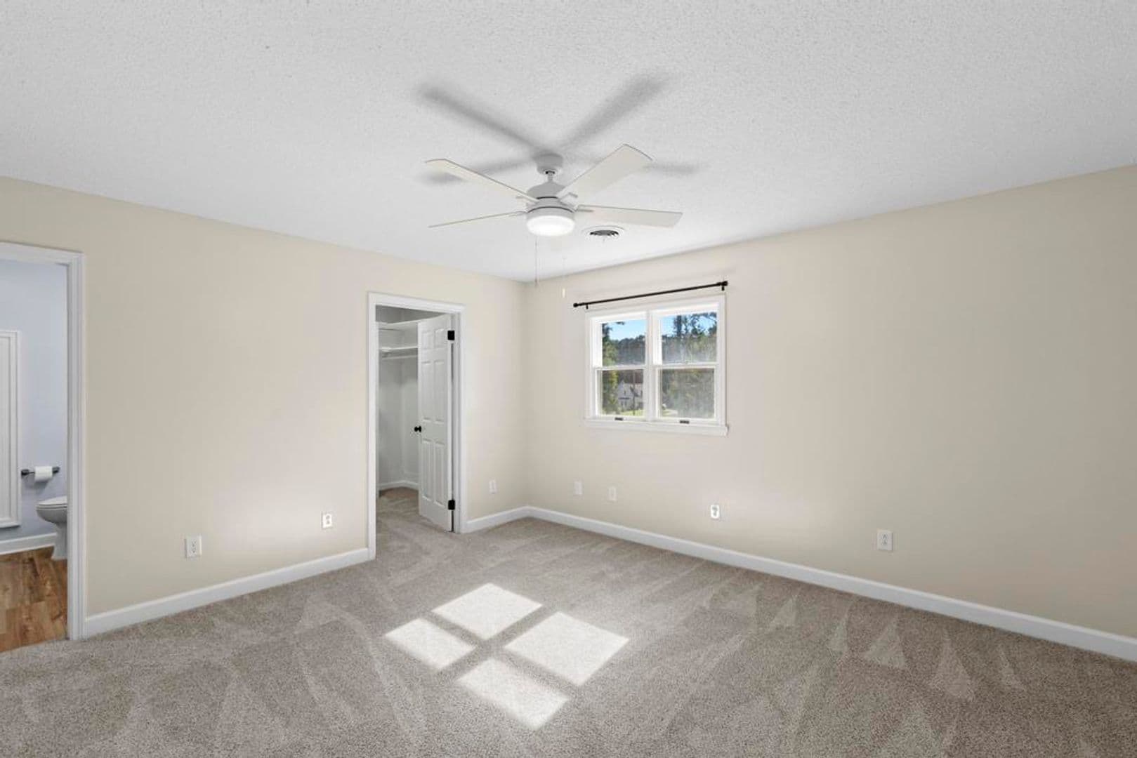Jacksonville House: 2270 Dawson Cabin Road